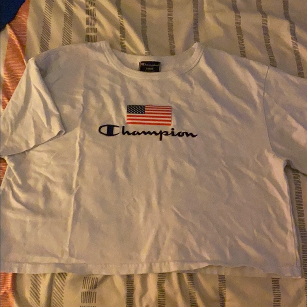 Woman’s Champion shirt ( L)
